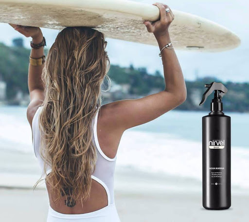 Trendi, laza fürtöket szeretnél? Próbáld ki tengeri sós vízes volumennövelő hajformázónkat >>